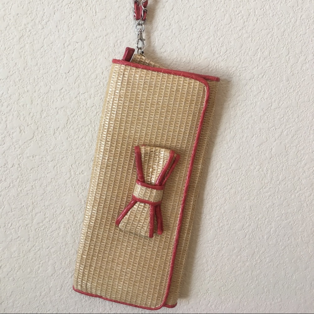 Basket weave clutch